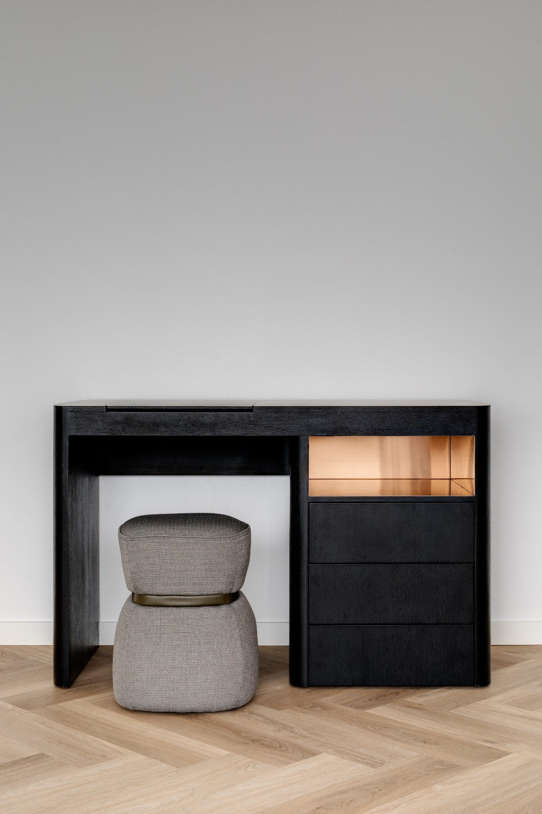 MADISON Vanity