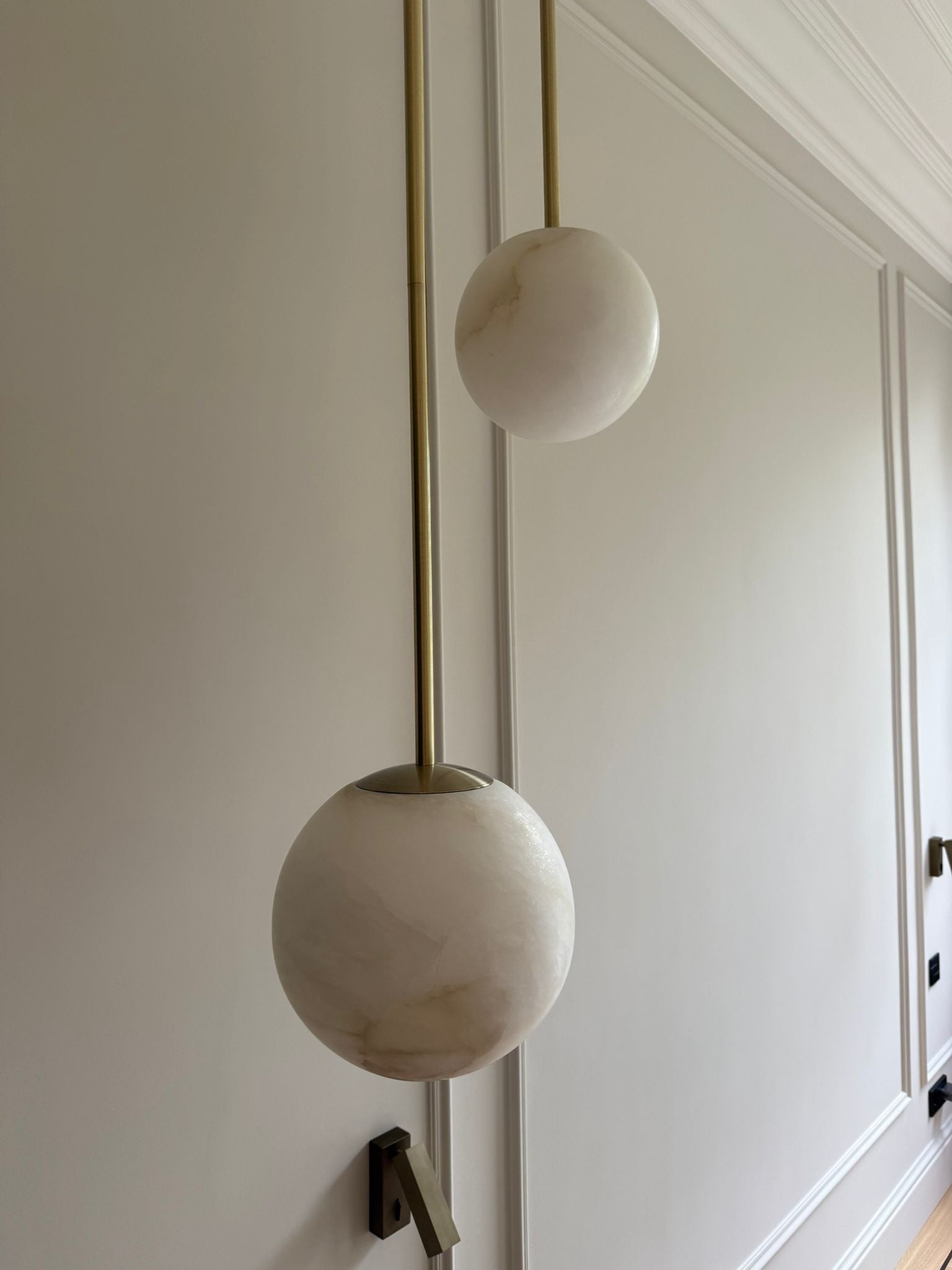 ROBERTO Alabaster Pendant
