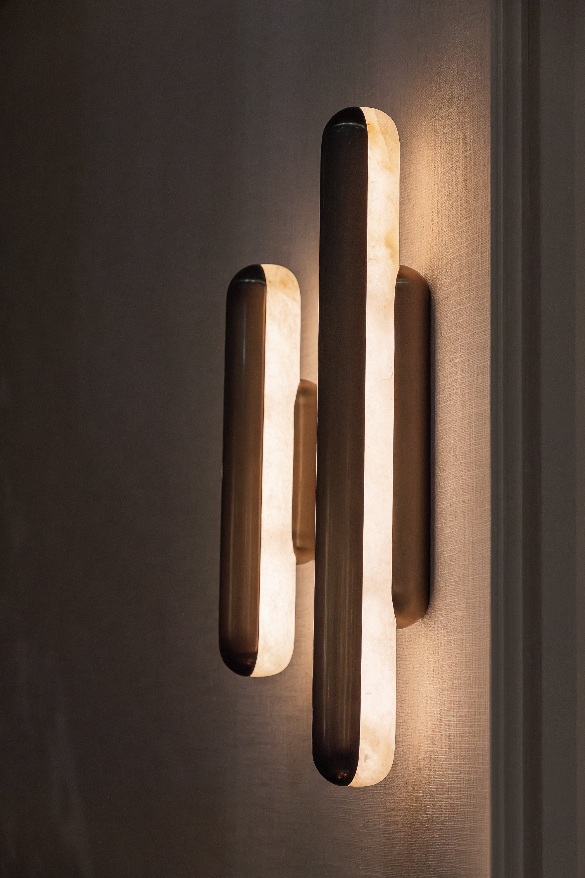 ADORE Wall light bronze