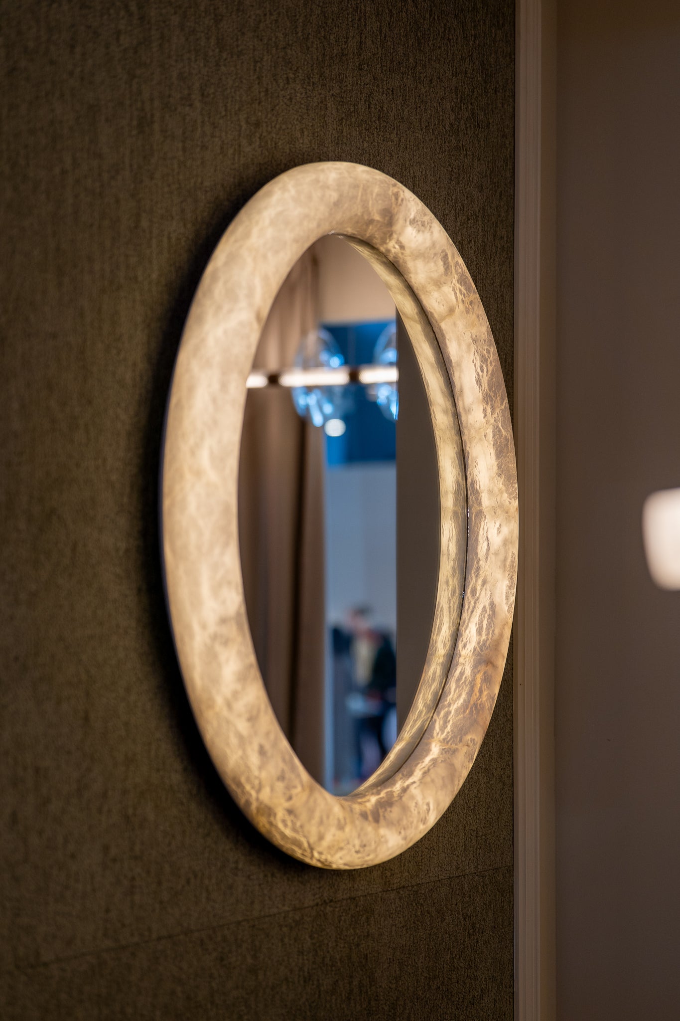 Aura Mirror