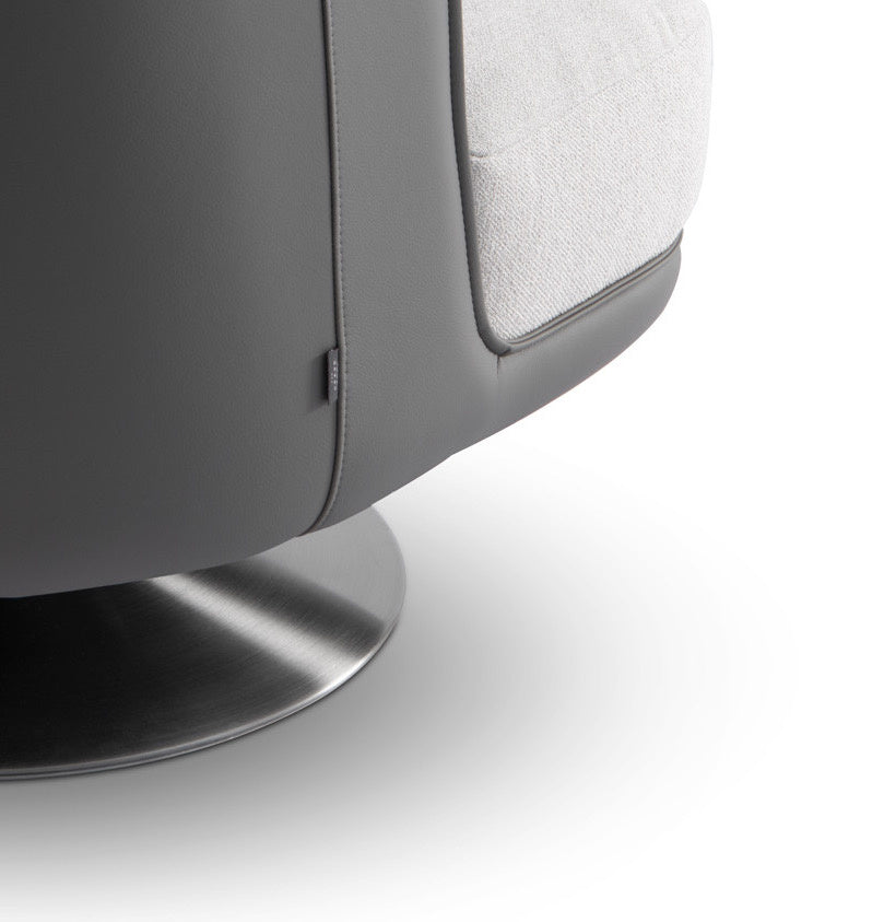 GREGORIO Swivel Lounge Chair