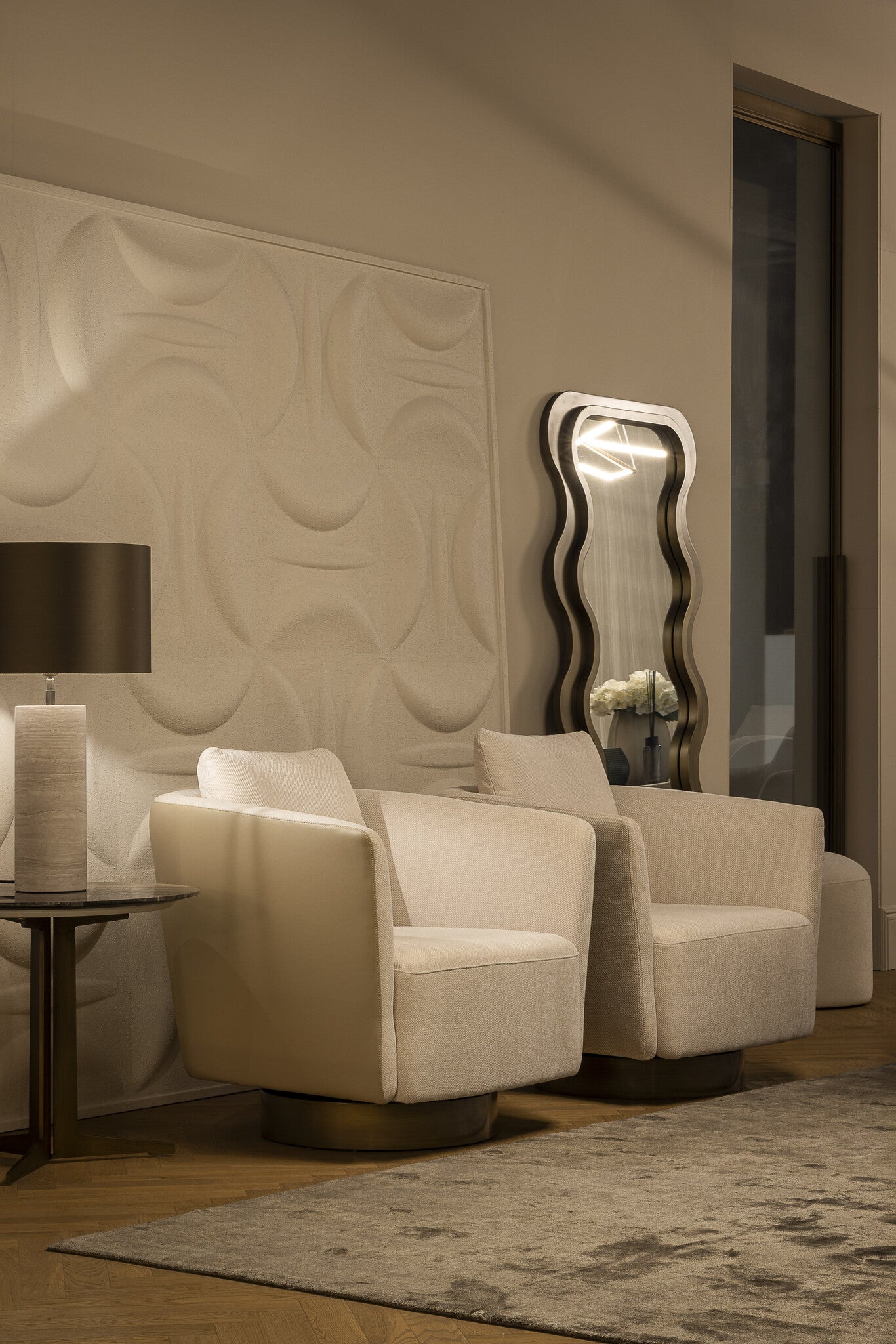 BORGIA Swivel Arm Chair