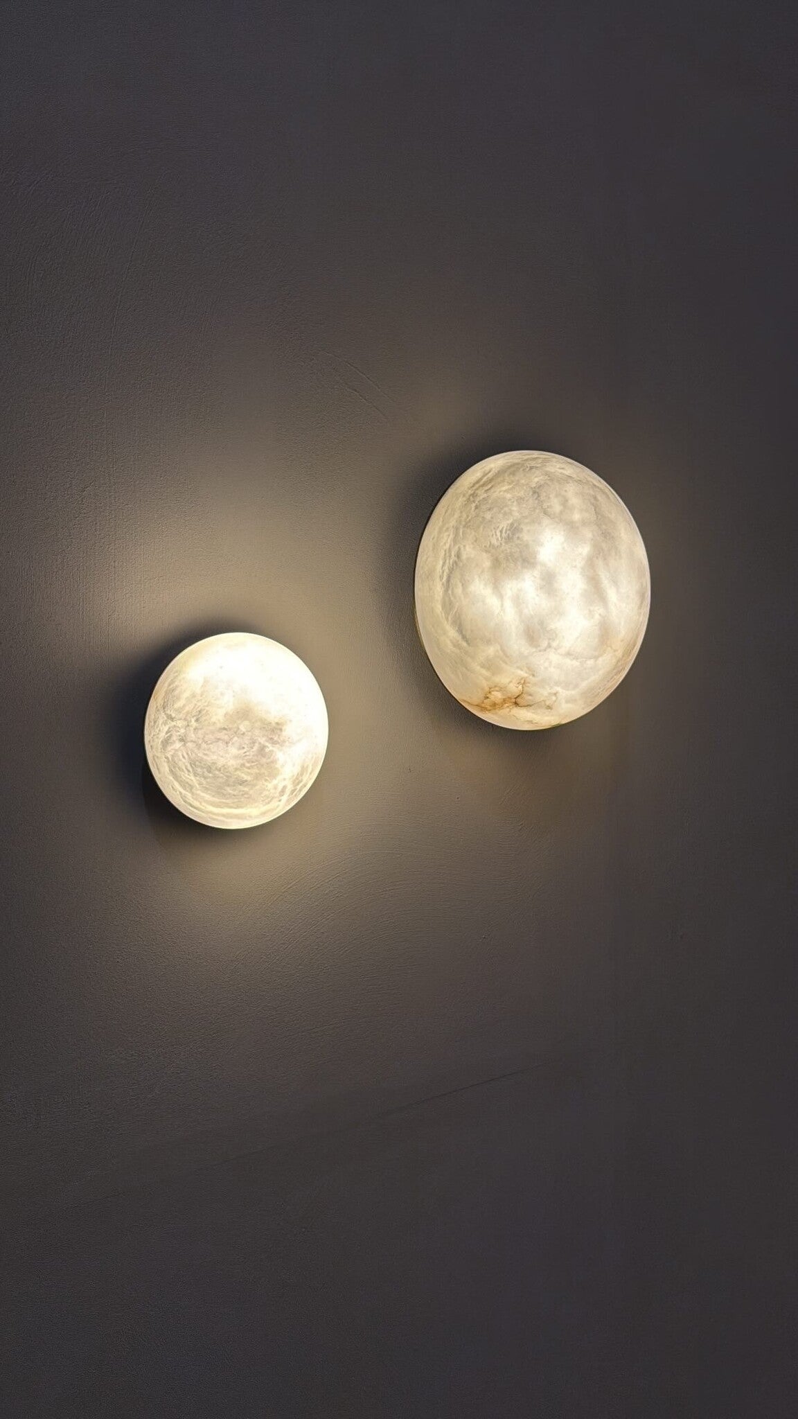 MOON Wall light alabaster