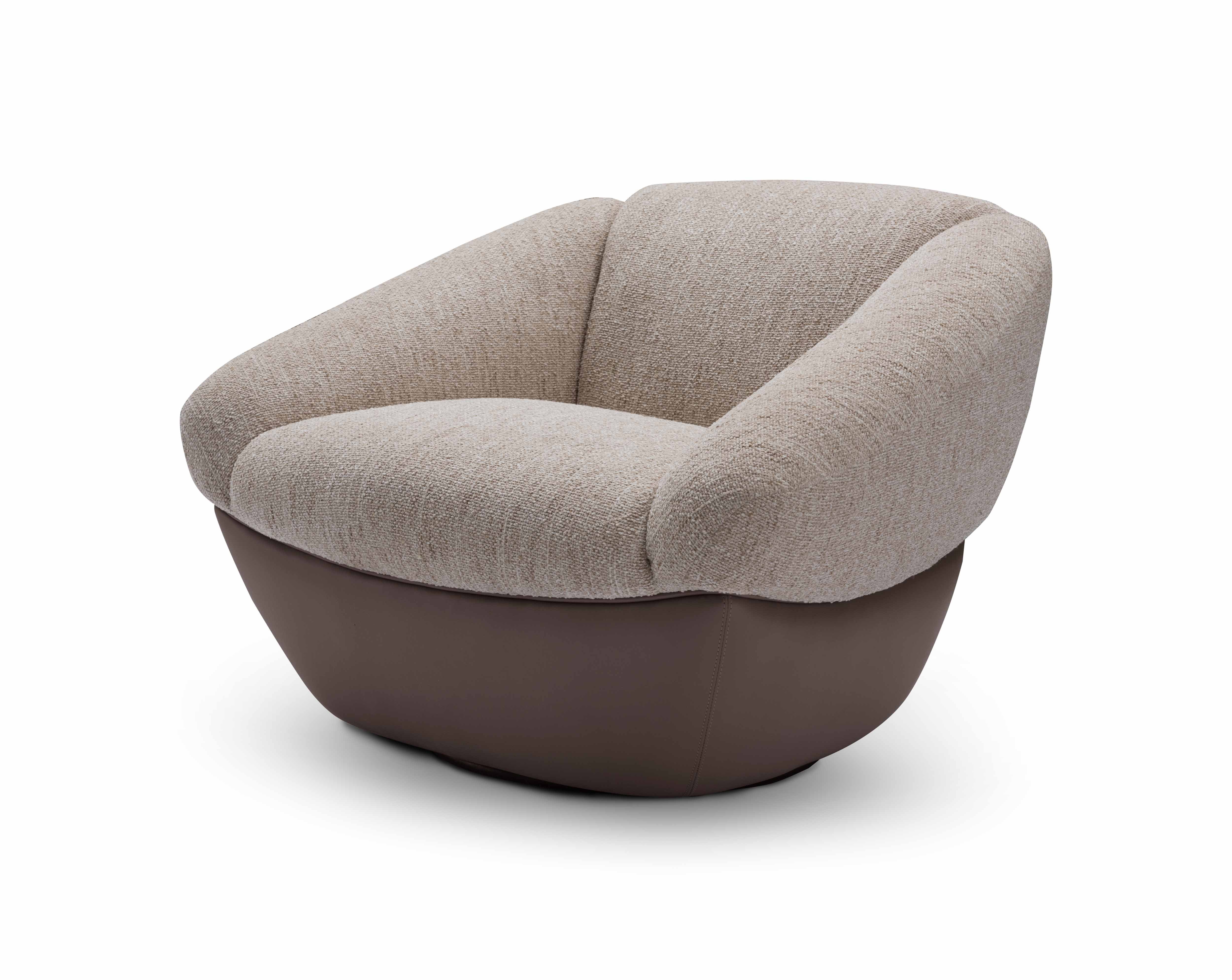 OLAV Swivel Leisure Chair