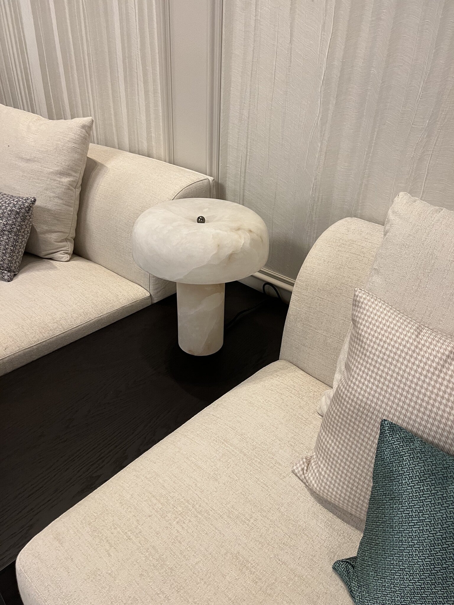MUSHROOM Table Lamp Alabaster