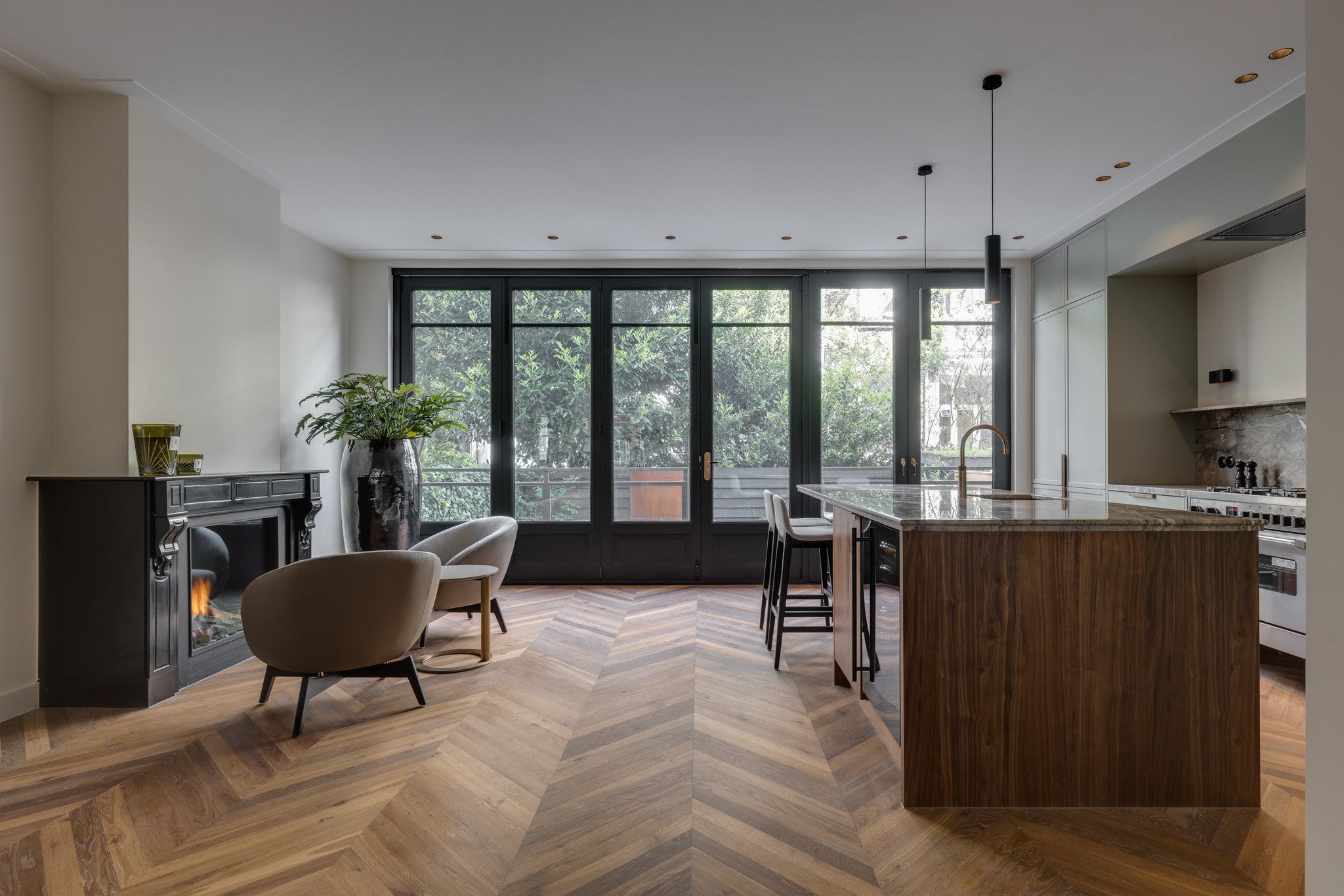 NARDO Arm Chair