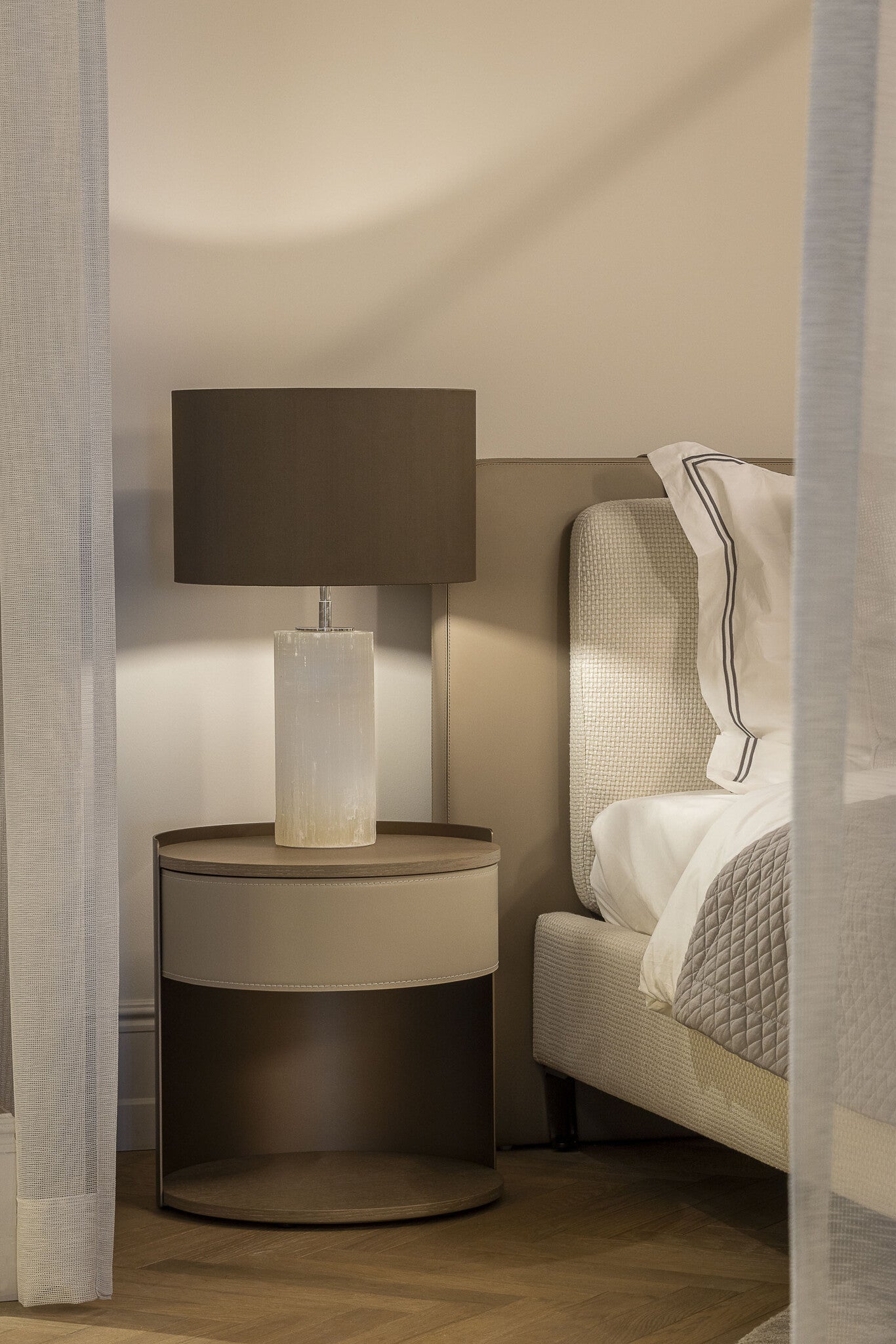 ROMEO Nightstand